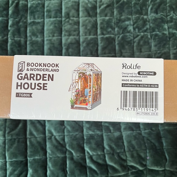 Rolife Booknook & Wonderland Garden House building kit NIB - Picture 7 of 8